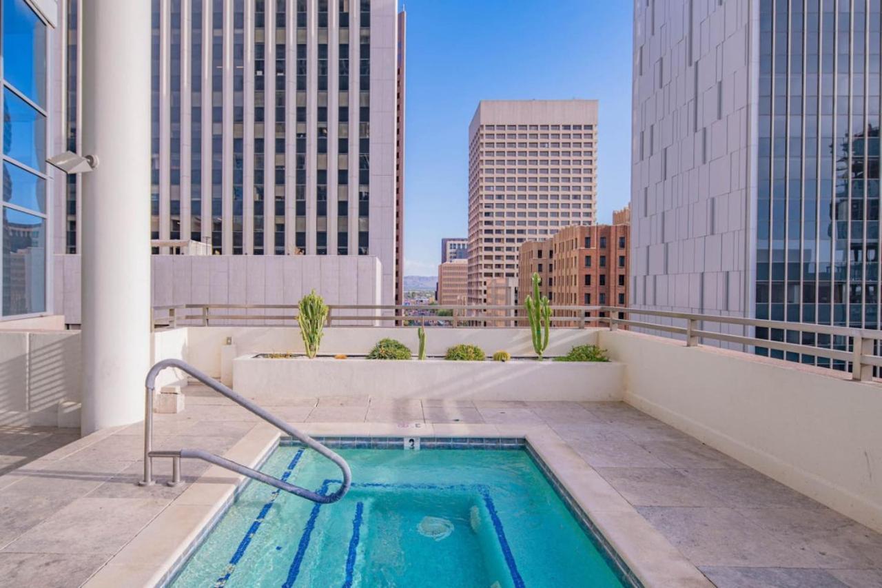 Cozy Retreat Dt Highrise, Parking, Pool, Gym, W-D, Golf Apartment Phoenix Exterior photo